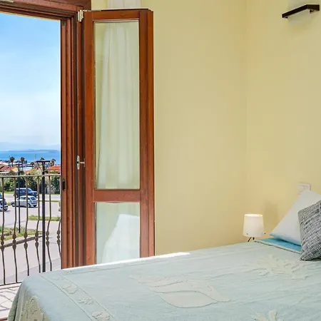 Tramonto Sul Golfo - By And Service Appartamento Golfo Aranci
