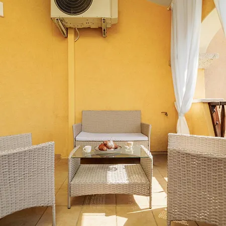 Tramonto Sul Golfo - By And Service Appartamento Golfo Aranci